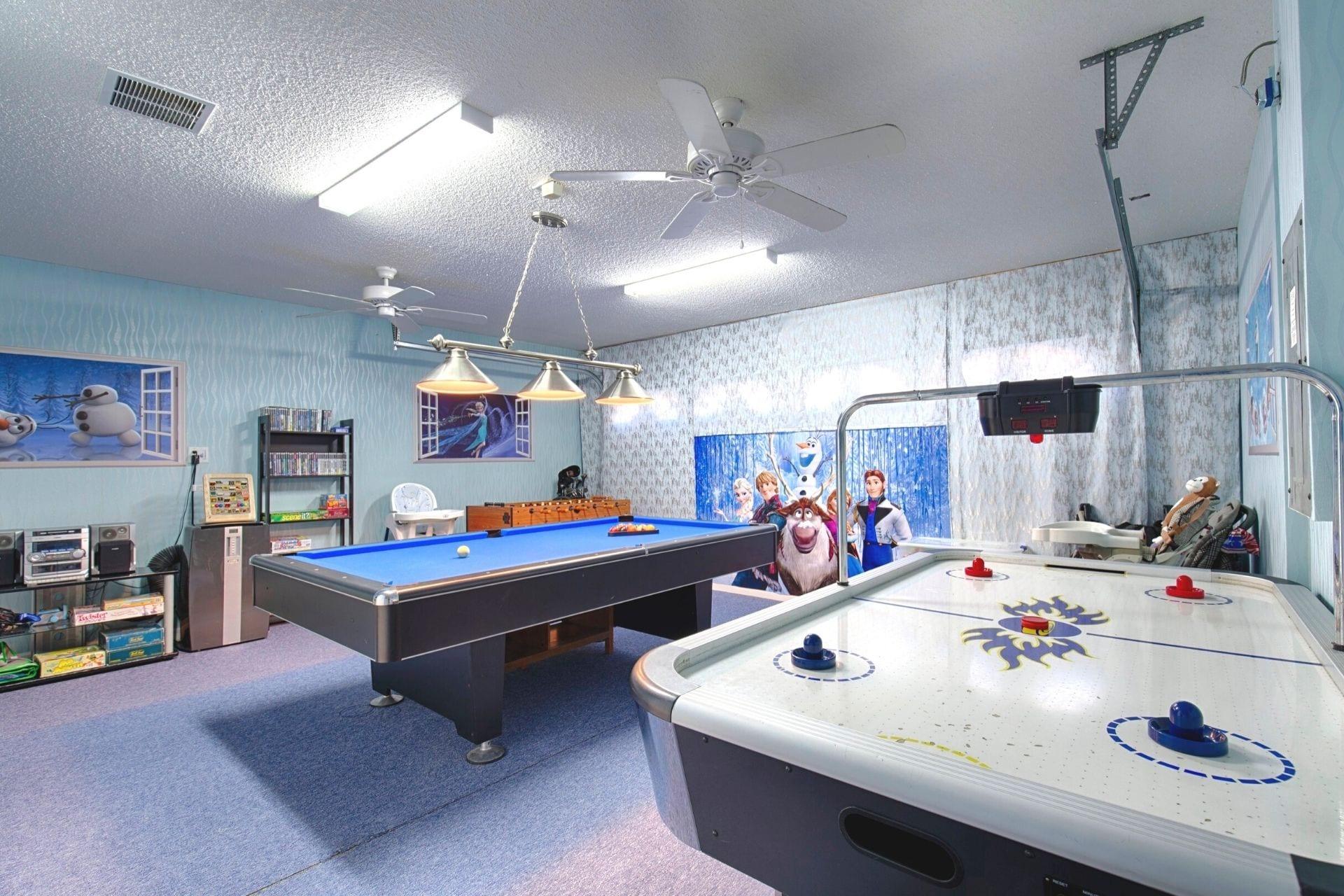 Game room air hockey
