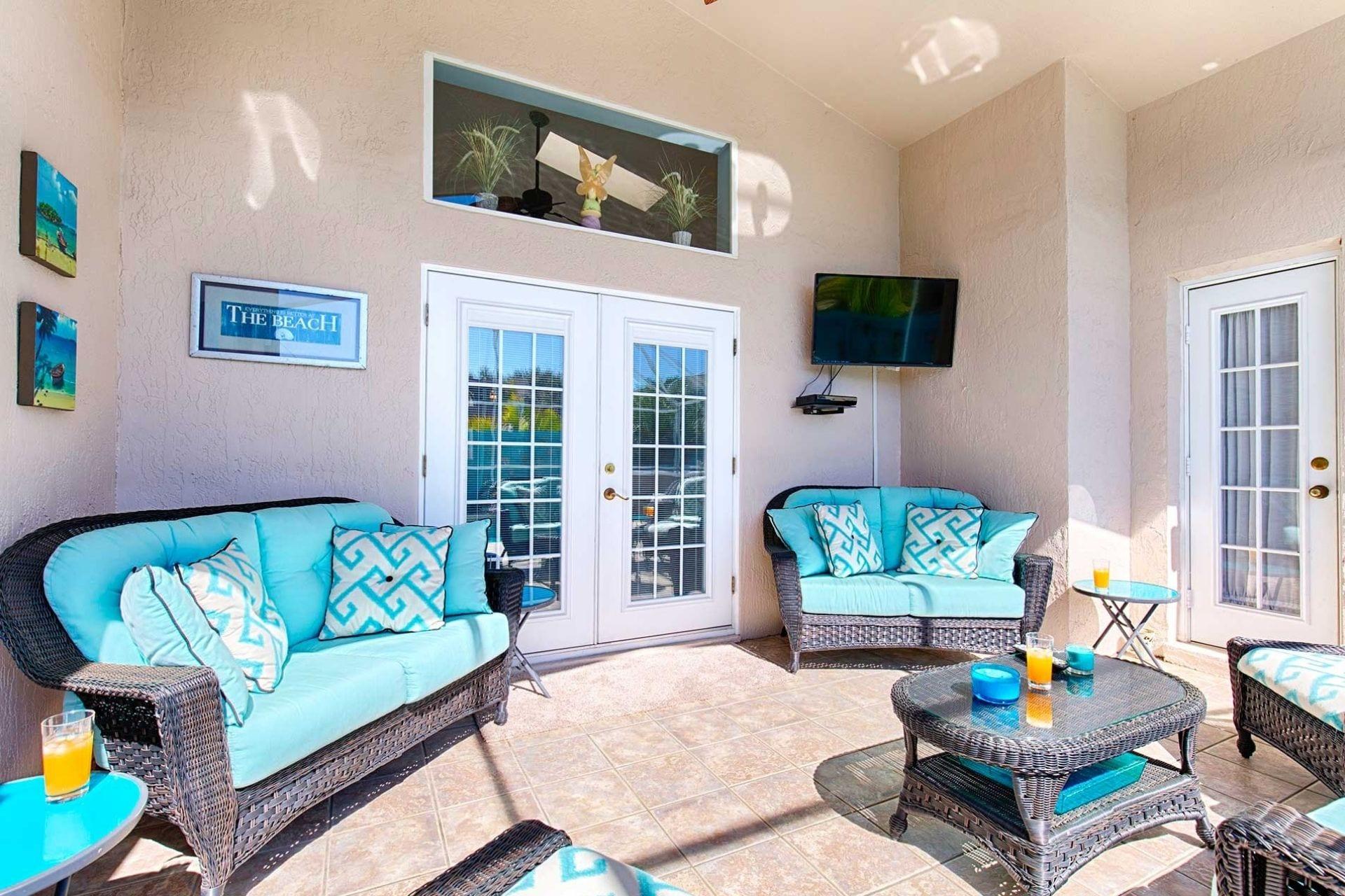 Covered lanai outdoor living area